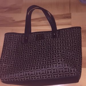 Tommy hilfiger purse